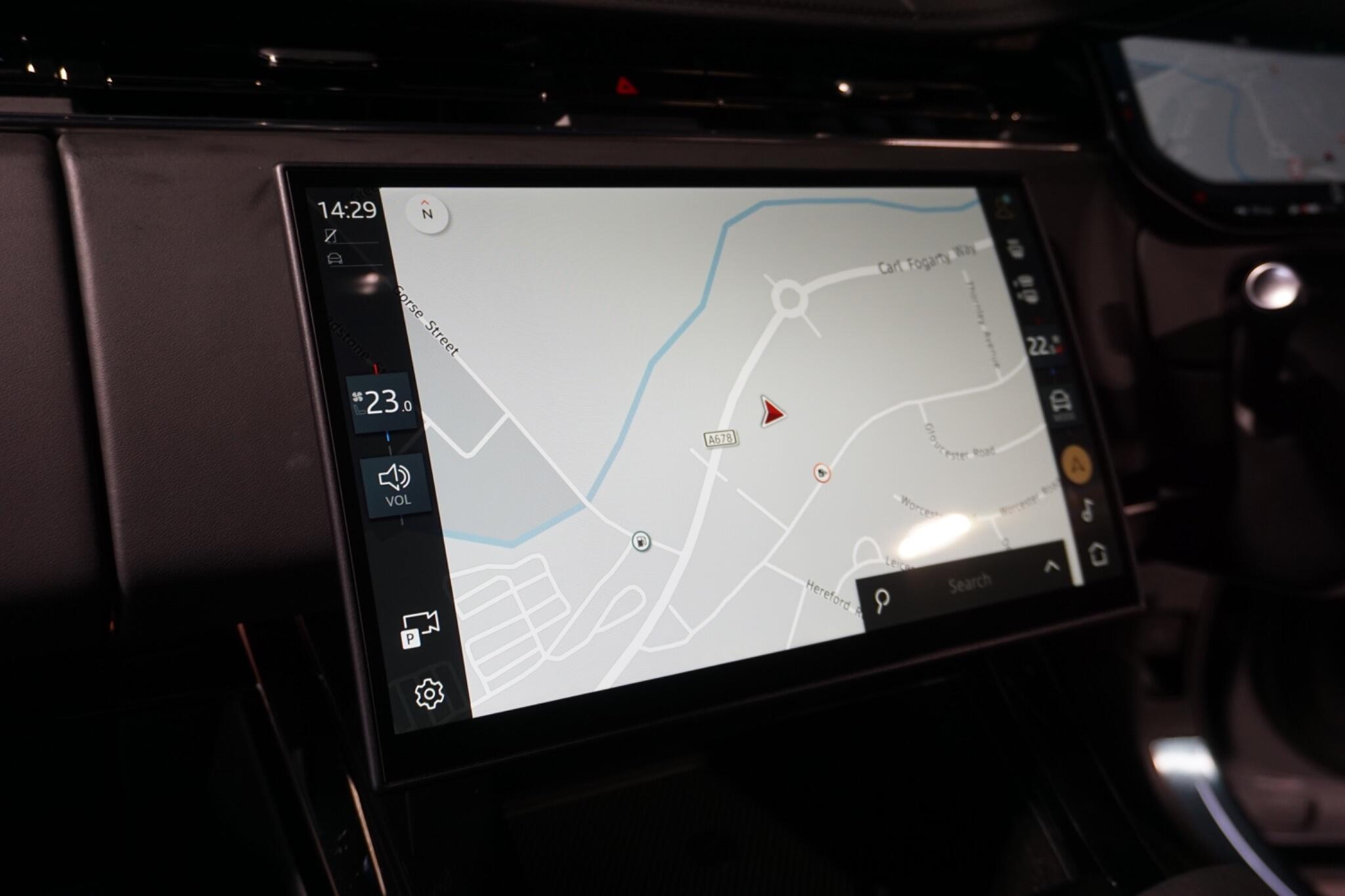 Land Rover Range Rover Sport 3.0 D300 MHEV Dynamic SE SUV 5dr Diesel Auto 4WD Euro 6 (s/s) (300 ps)